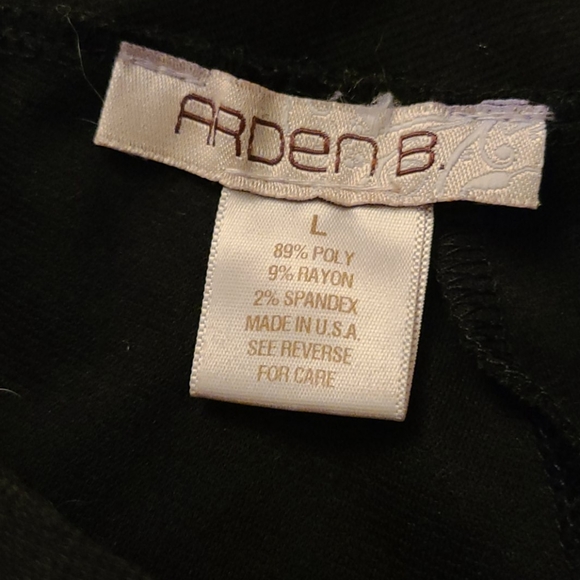 Arden B. Black Crop Top - Picture 5 of 6